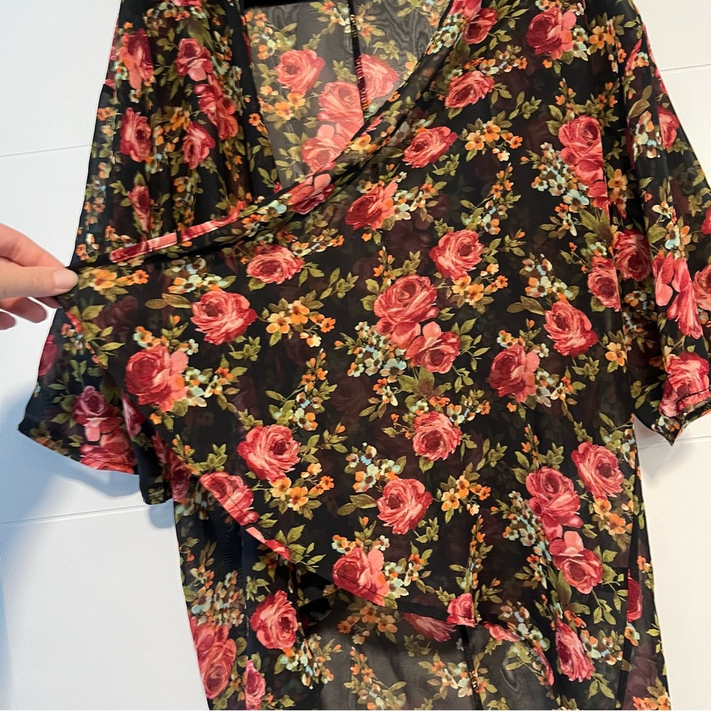 Iris | Rose Patterned Robe Cover Up - Picture 5 of 14